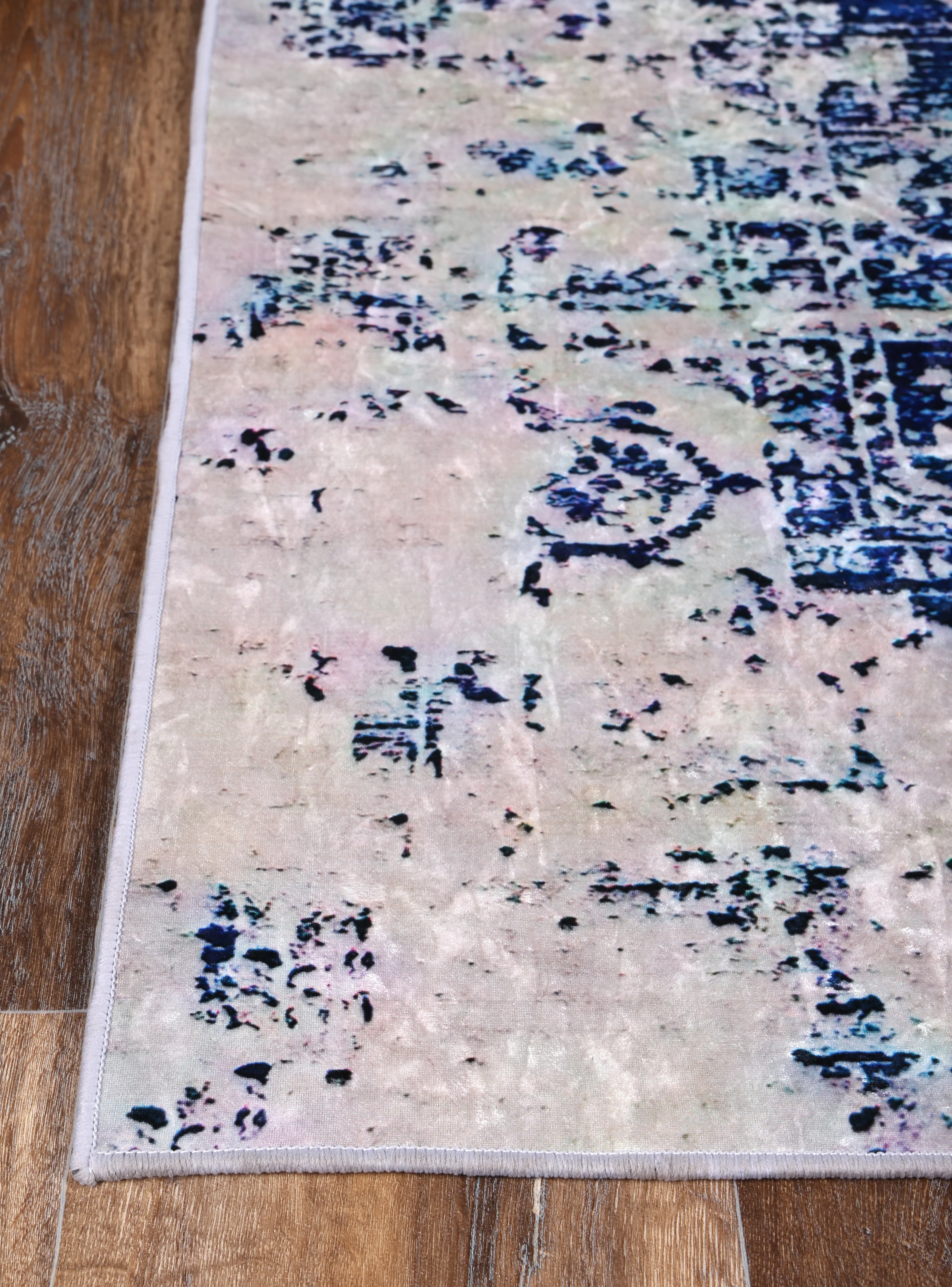 Angelic Distressed Navy White Traditional Non-Slip Rug - Image 8