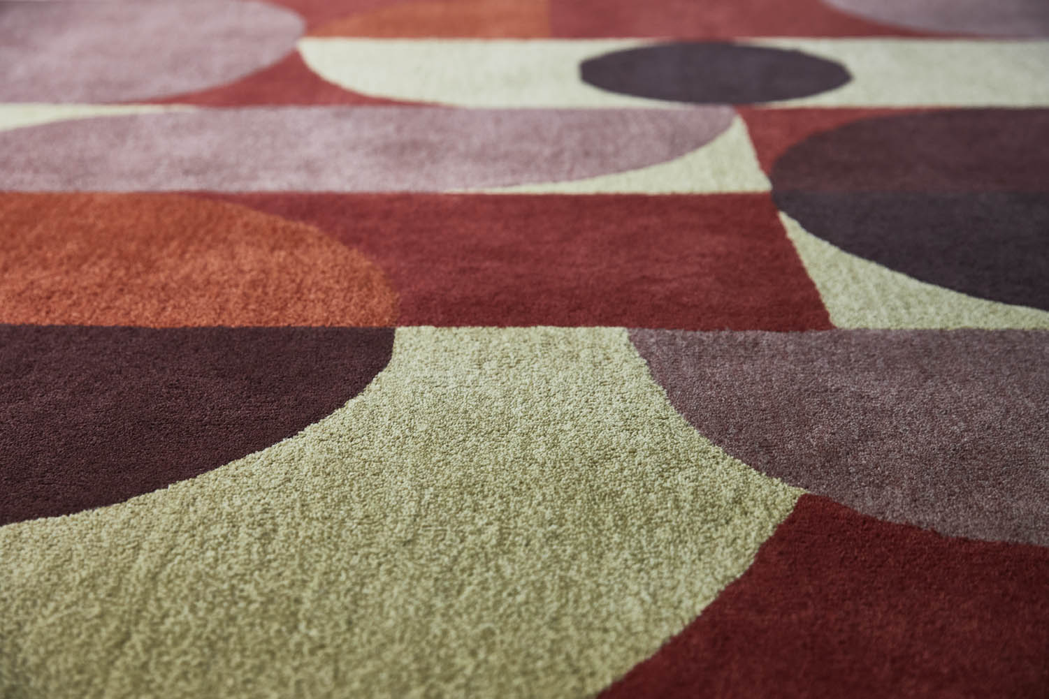 Brink And Campman 95203 Decor In Cosmo Red Pale Green Rug - Image 5