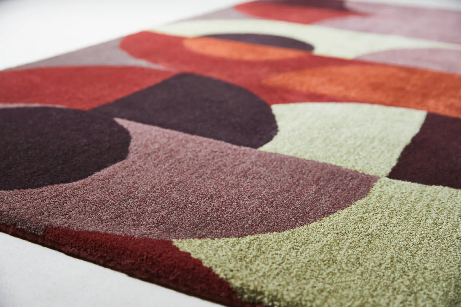 Brink And Campman 95203 Decor In Cosmo Red Pale Green Rug - Image 6