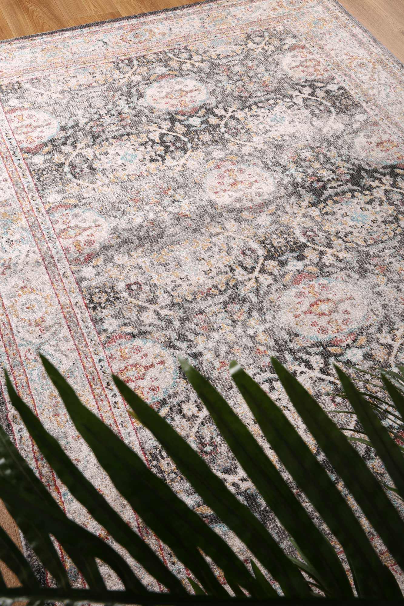 Ezra Nikola Traditional Multi Rug - Image 6