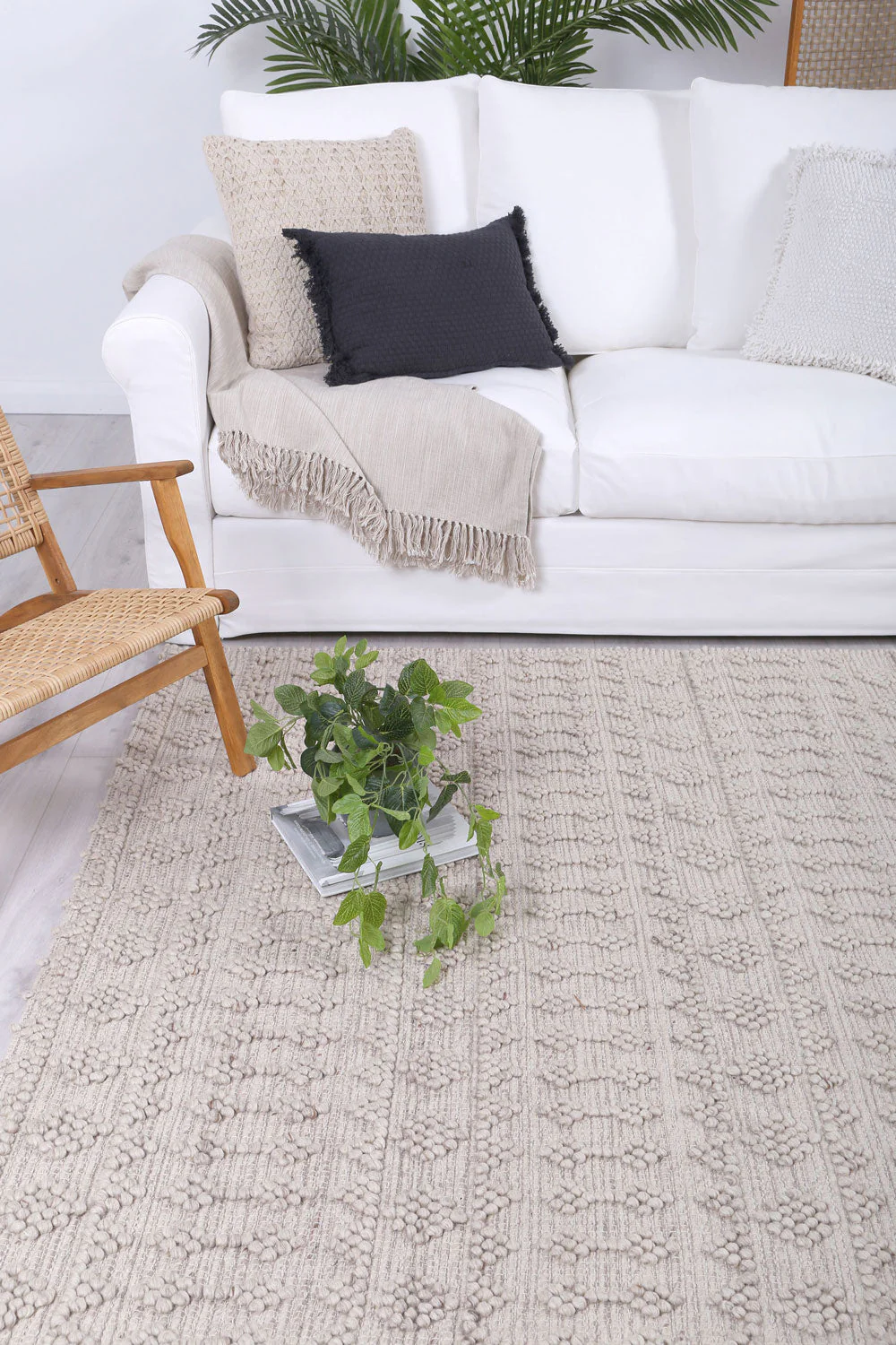 Himalaya Fine Tribal Natural Wool Rug - Image 3