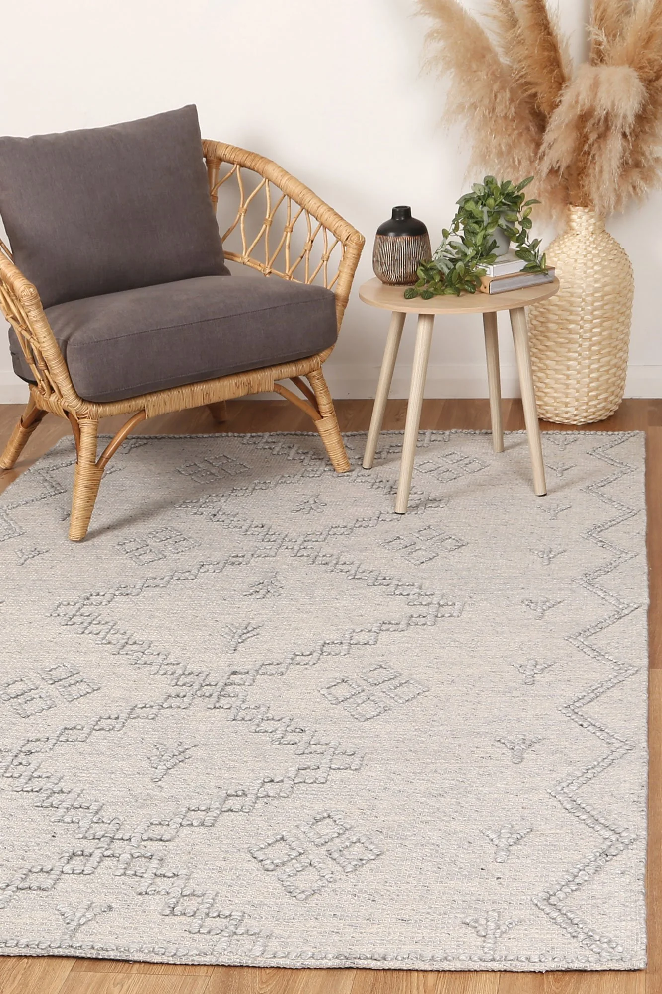Kochi Kate Geometric Grey Wool Rug - Image 2