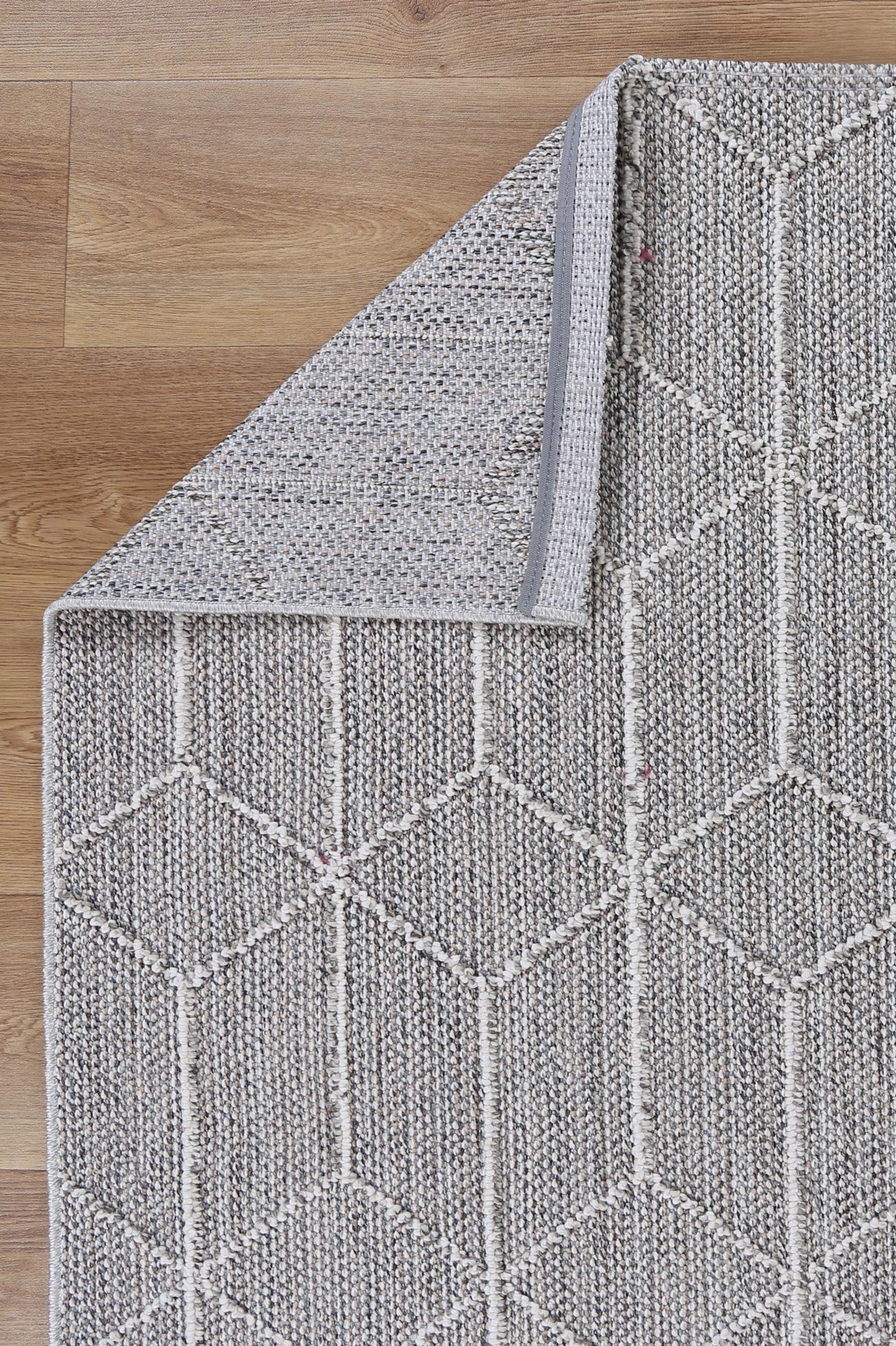 Lata Totori Geometric Ash Flatweave Rug - Image 3