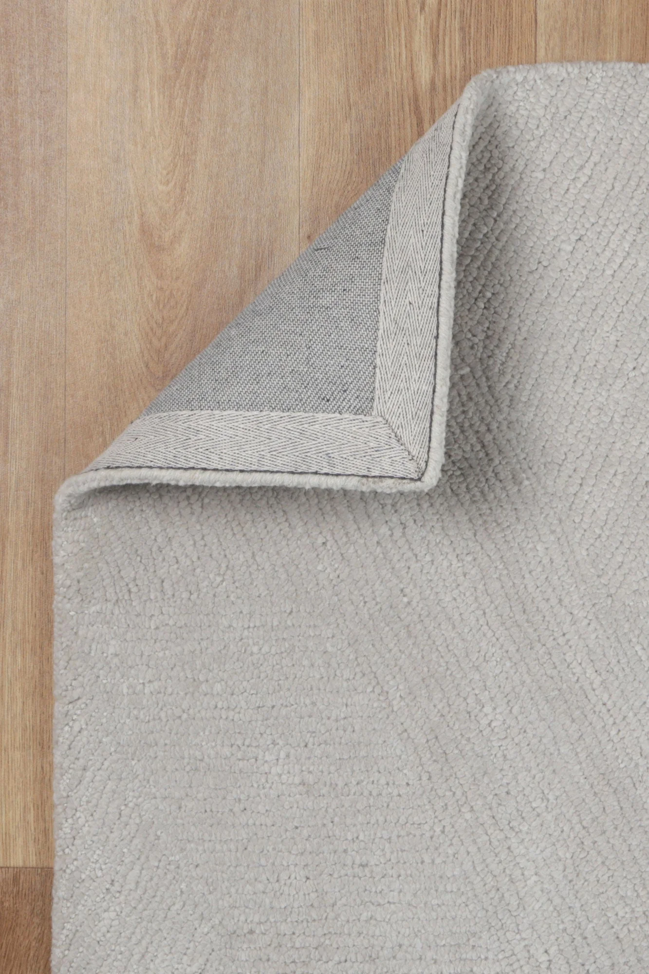 Loren Reflections 05 in Platinum Wool Rug - Image 5