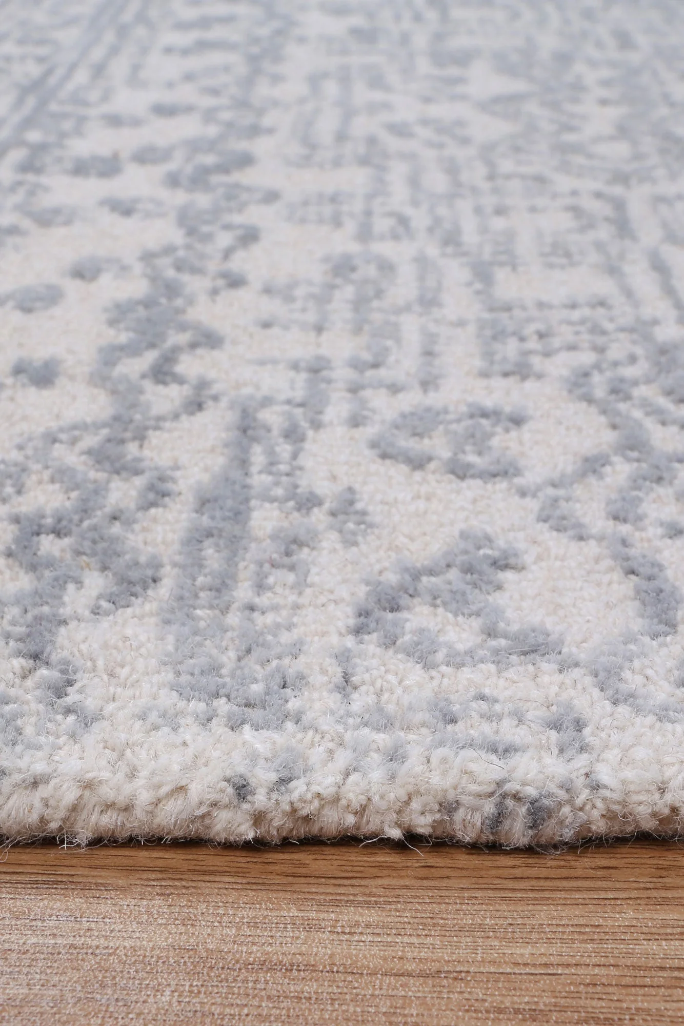 Posy Puru 02A in Grey Rug - Image 4