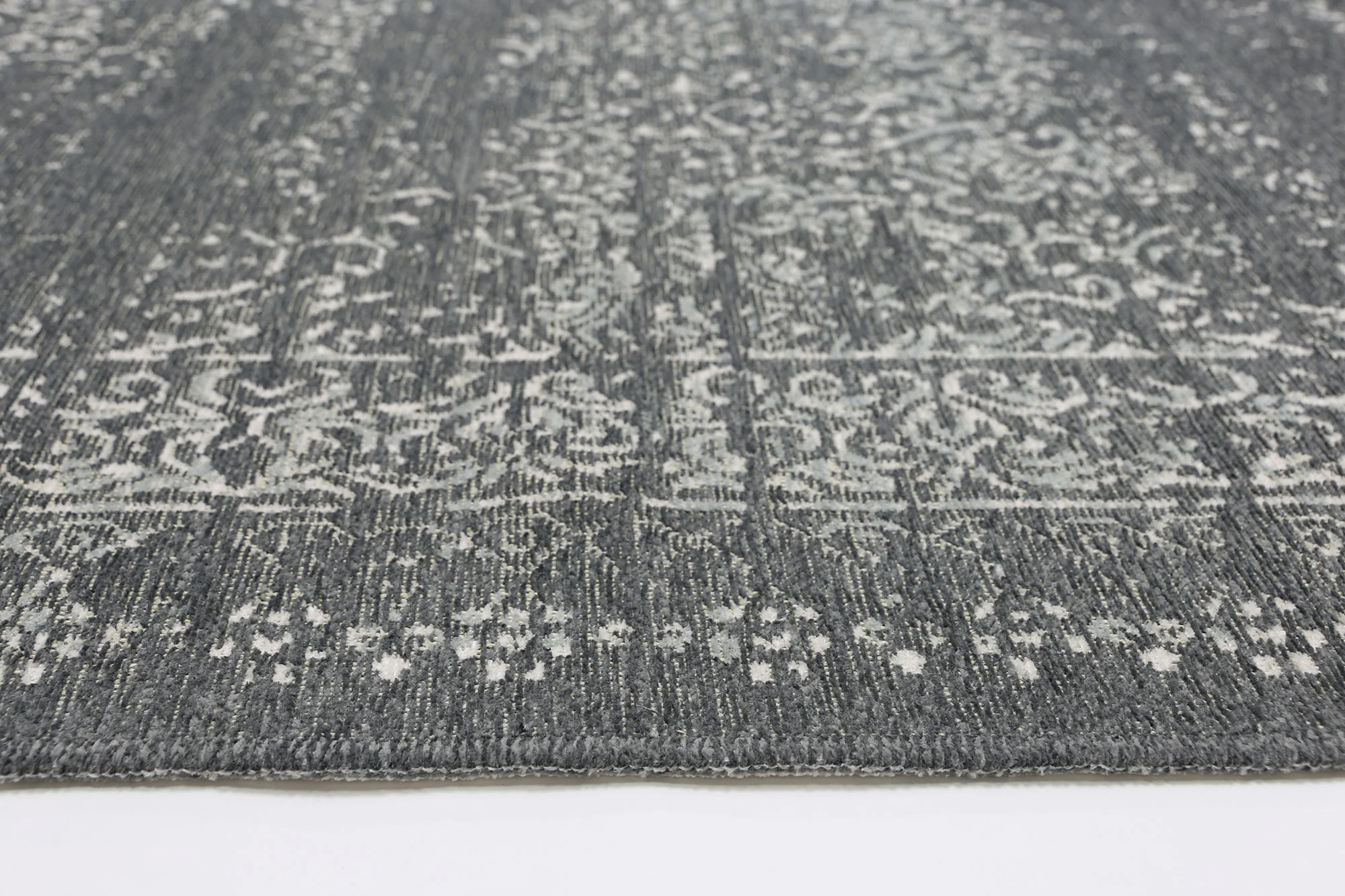 Rustic Oia Vintage Distressed Reversible Grey Rug - Image 6
