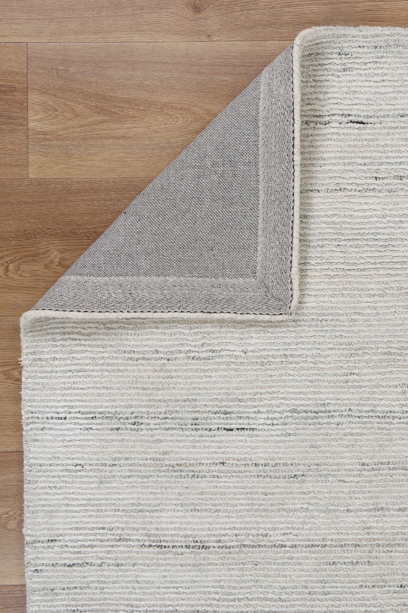 Soho in Fog Blended Viscose Rug - Image 4