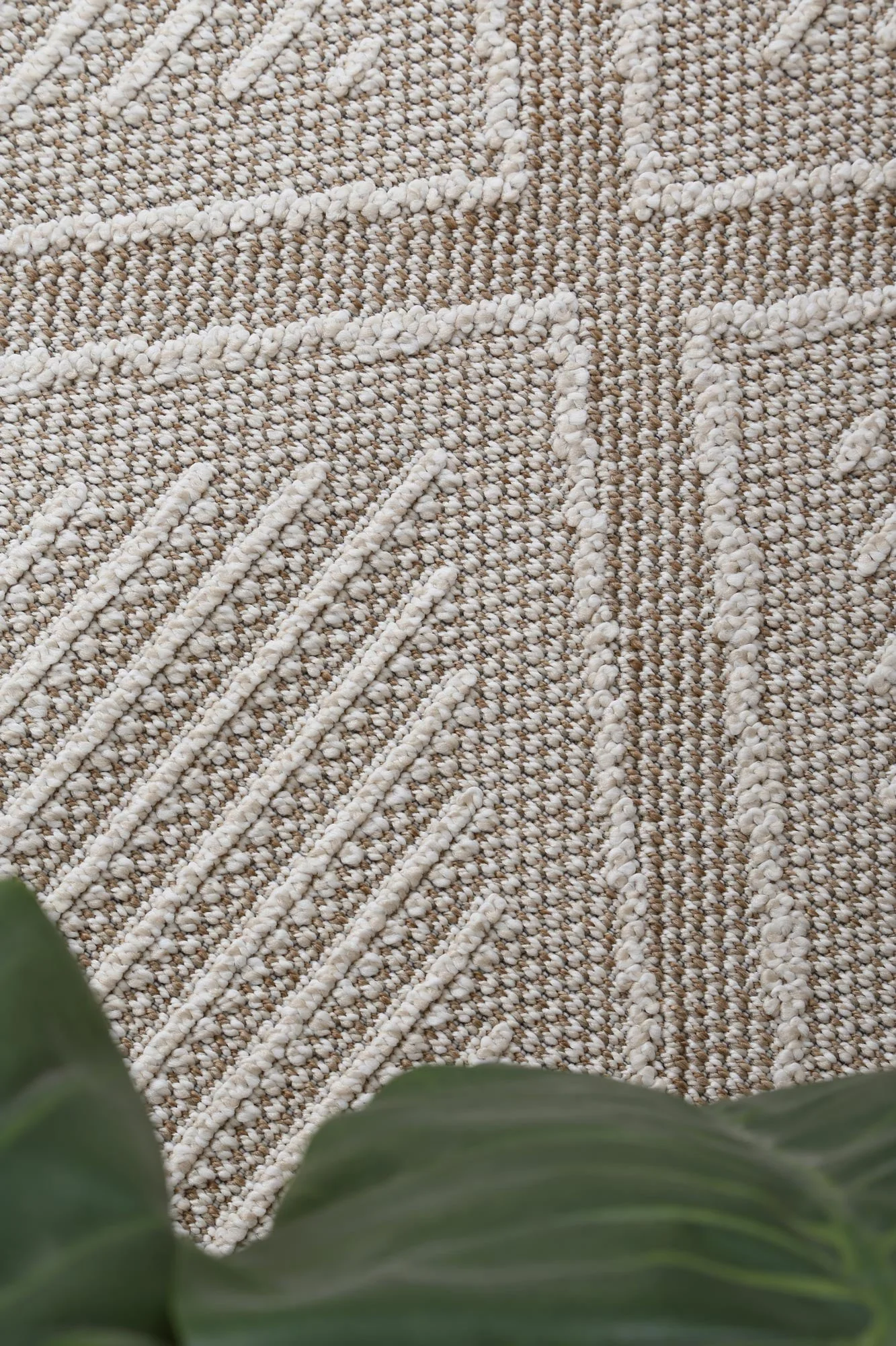 Vanuatu Kenilorea Beige Geometric Flatweave Rug - Image 4