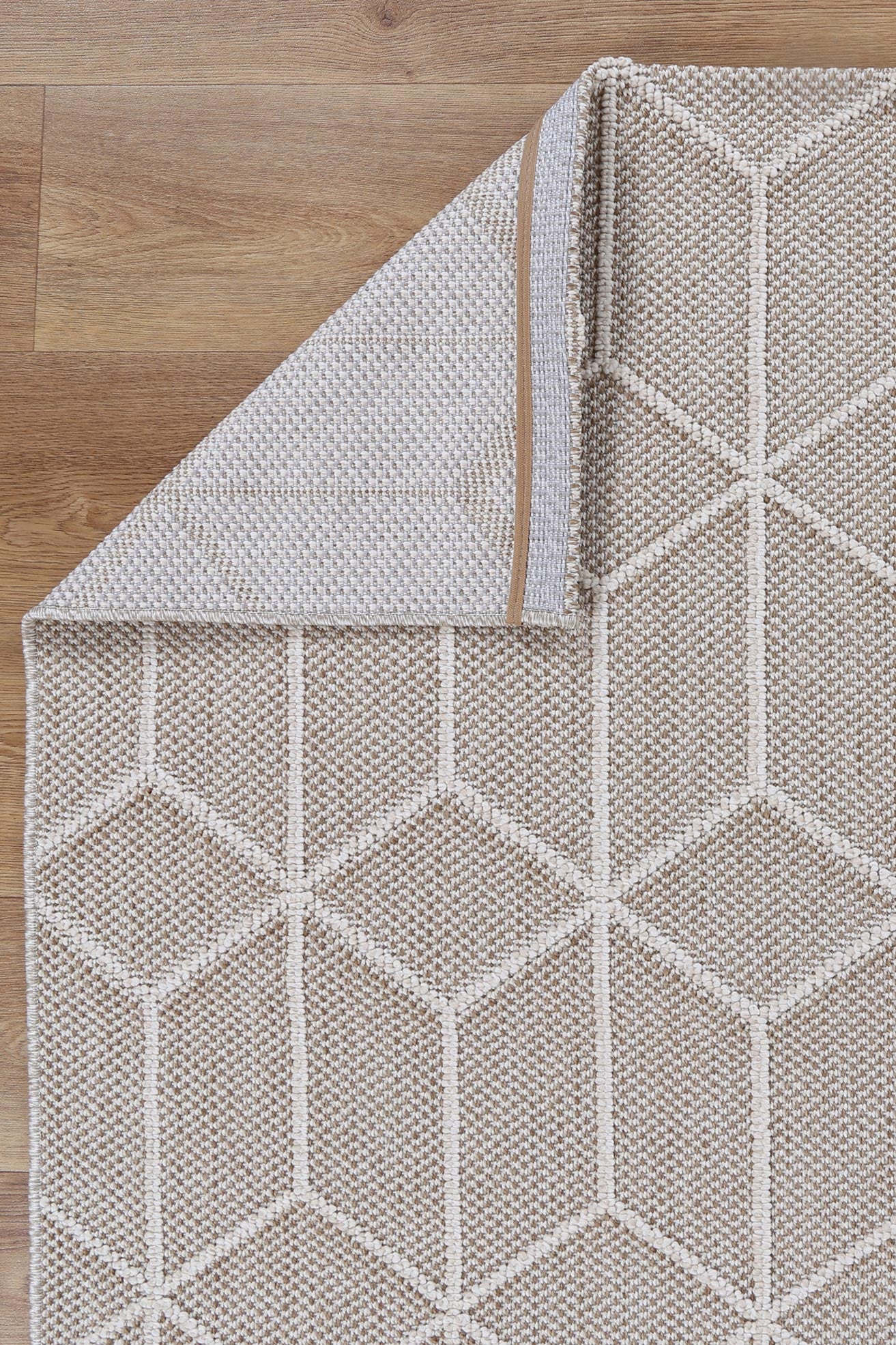 Vanuatu Maemae Beige Geometric Flatweave Rug - Image 4
